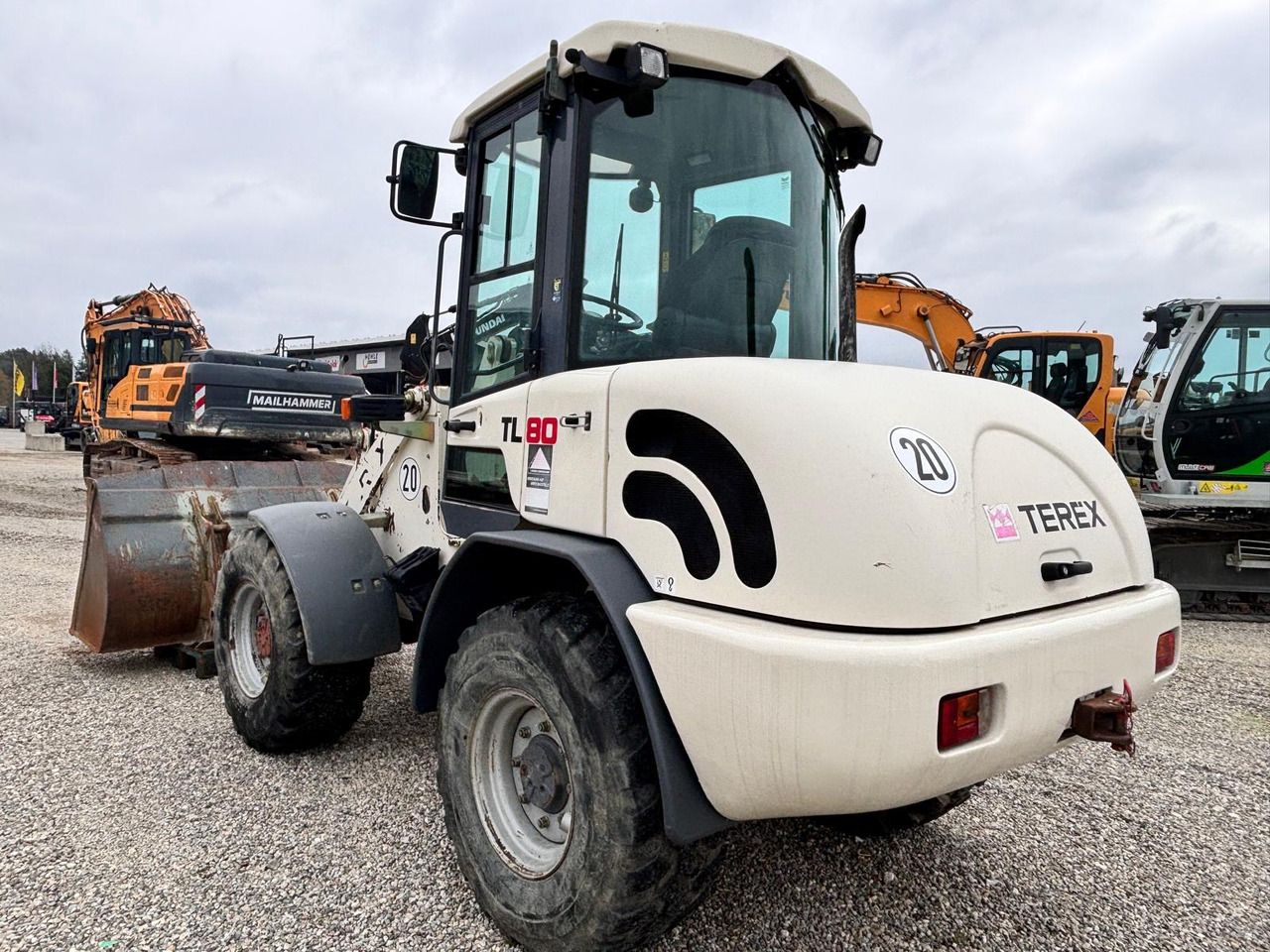 TEREX TL 80 - Încărcător frontal pe pneuri: Foto 1 TEREX TL 80 - Încărcător frontal pe pneuri: Foto 1