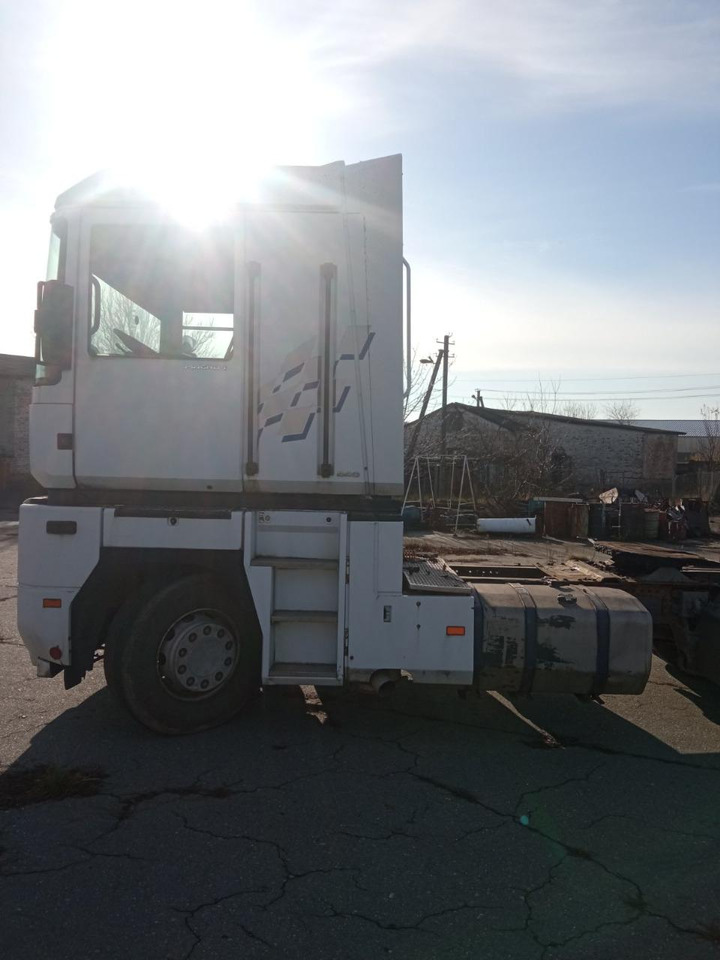 RENAULT Magnum 440 ID1602S - Cap tractor: Foto 3 RENAULT Magnum 440 ID1602S - Cap tractor: Foto 3
