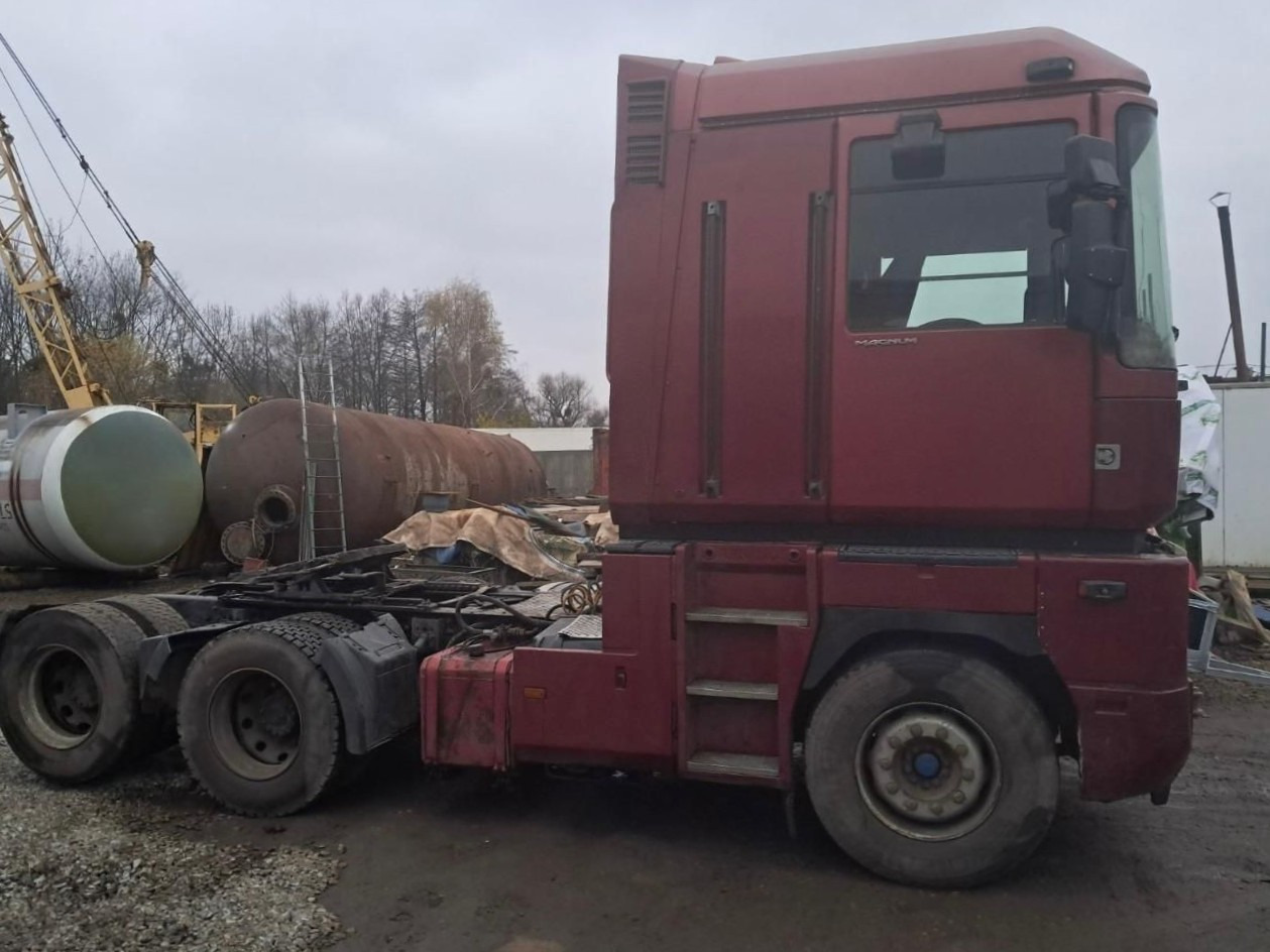 RENAULT Magnum 480 ID1682S - Cap tractor: Foto 1 RENAULT Magnum 480 ID1682S - Cap tractor: Foto 1