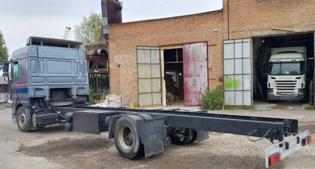 DAF 95XF380 - Camion şasiu: Foto 4 DAF 95XF380 - Camion şasiu: Foto 4