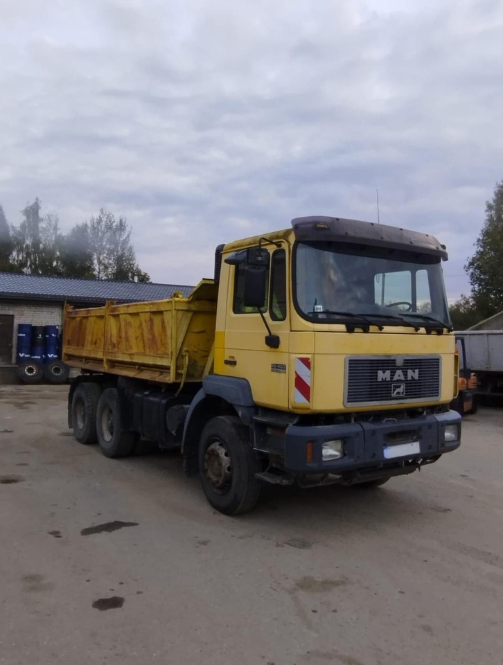 MAN 26.403 - Camion basculantă: Foto 1 MAN 26.403 - Camion basculantă: Foto 1