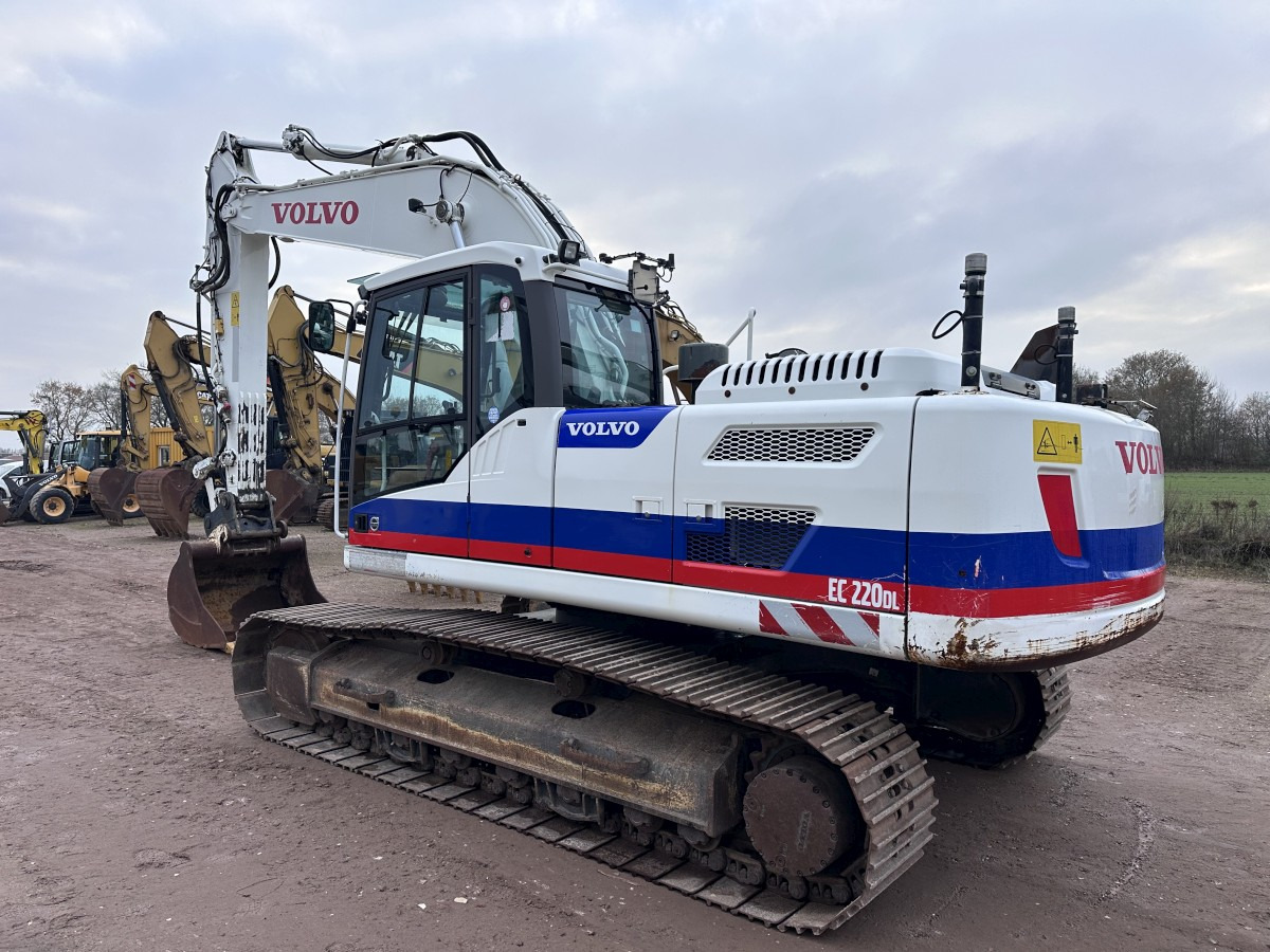 VOLVO EC 220 DL German machine! - Excavator pe şenile: Foto 5 VOLVO EC 220 DL German machine! - Excavator pe şenile: Foto 5