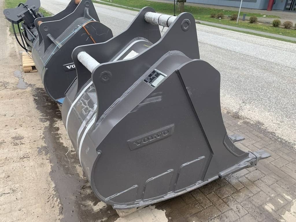 Volvo S 60 / S6 Tieflöffel bucket 1.000mm - Cupă excavator: Foto 2 Volvo S 60 / S6 Tieflöffel bucket 1.000mm - Cupă excavator: Foto 2