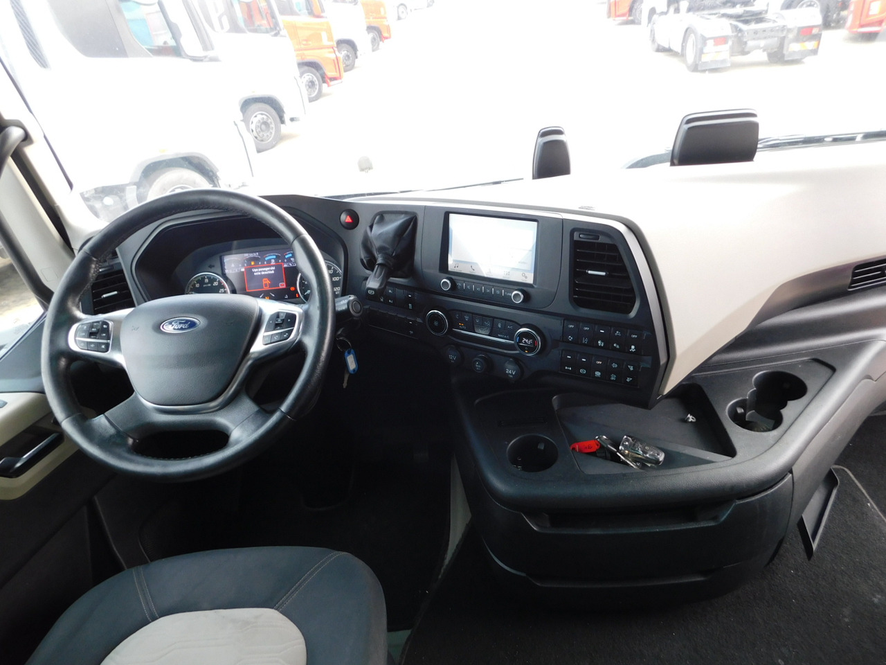Cap tractor Ford F max ll 4x2 scab e6 12tx2620: Foto 6