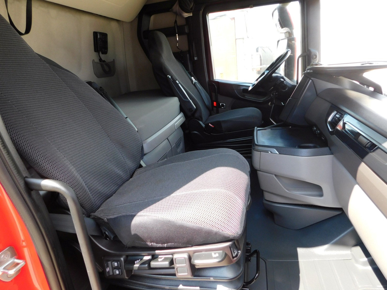 Scania S450 - Cap tractor: Foto 5 Scania S450 - Cap tractor: Foto 5