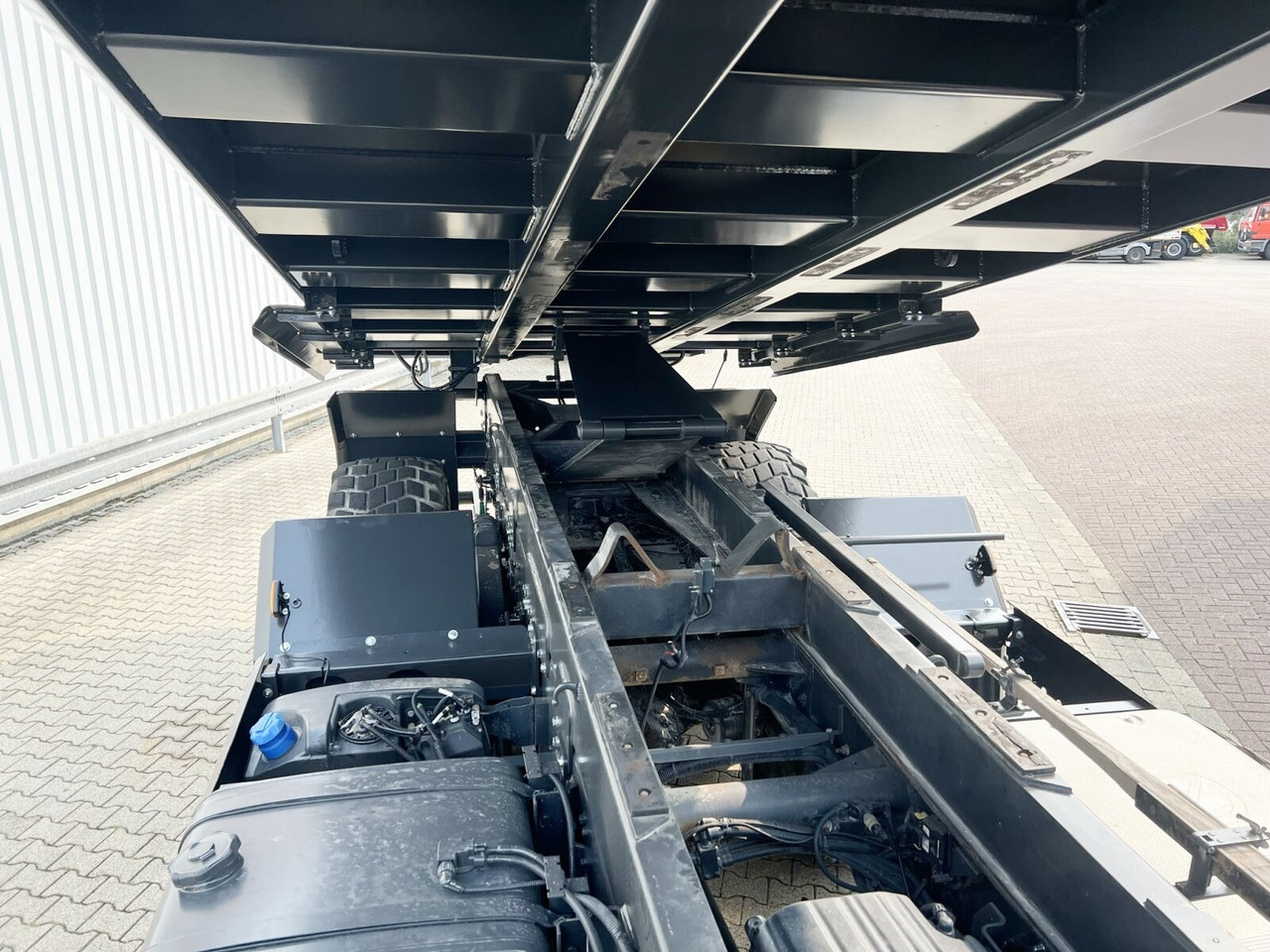 ASTRA HD9 86.56 8x6, 24m³ Mulde, Intarder ASTRA HD9 86.56 8x6, 24m³ Mulde, Intarder - Autobasculantă: Foto 4 ASTRA HD9 86.56 8x6, 24m³ Mulde, Intarder ASTRA HD9 86.56 8x6, 24m³ Mulde, Intarder - Autobasculantă: Foto 4