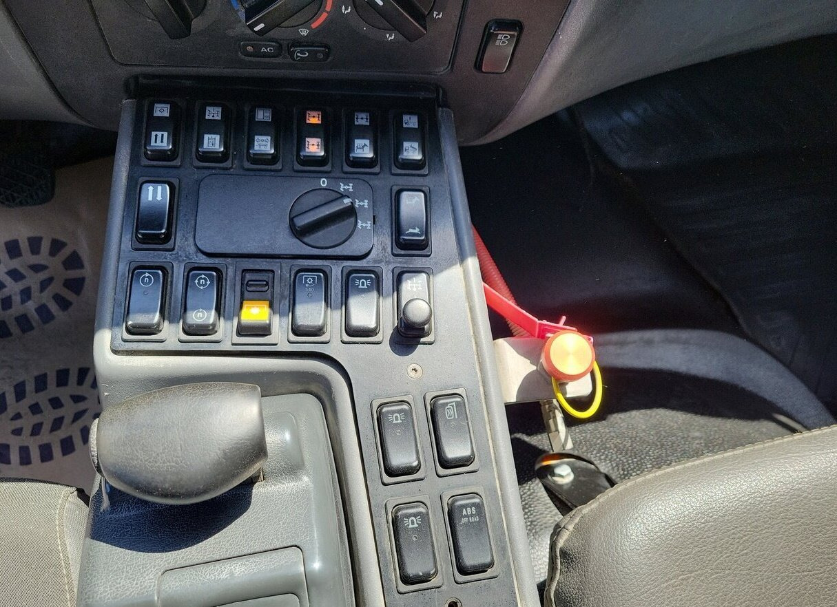 Unimog U 20 4x4 U 20 4x4, Zapfwelle, Kran Hiab 022D-3 HiDuo, Funk - Autoutilitară: Foto 5 Unimog U 20 4x4 U 20 4x4, Zapfwelle, Kran Hiab 022D-3 HiDuo, Funk - Autoutilitară: Foto 5