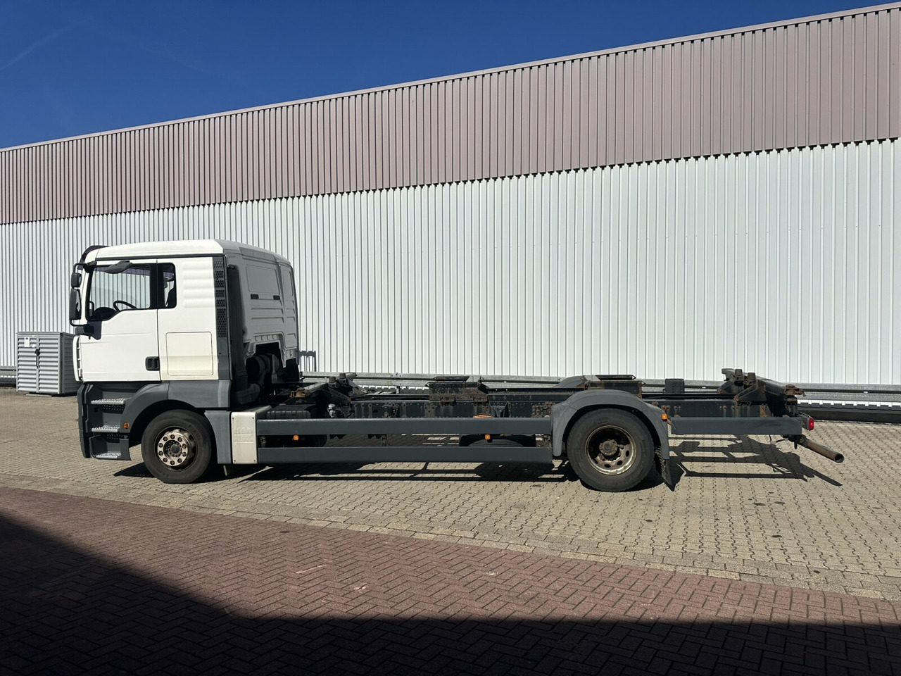 Camion MAN TGA 18.360 LL 4x2 TGA 18.360 LL 4x2, Fahrschule: Foto 12 Camion MAN TGA 18.360 LL 4x2 TGA 18.360 LL 4x2, Fahrschule: Foto 12