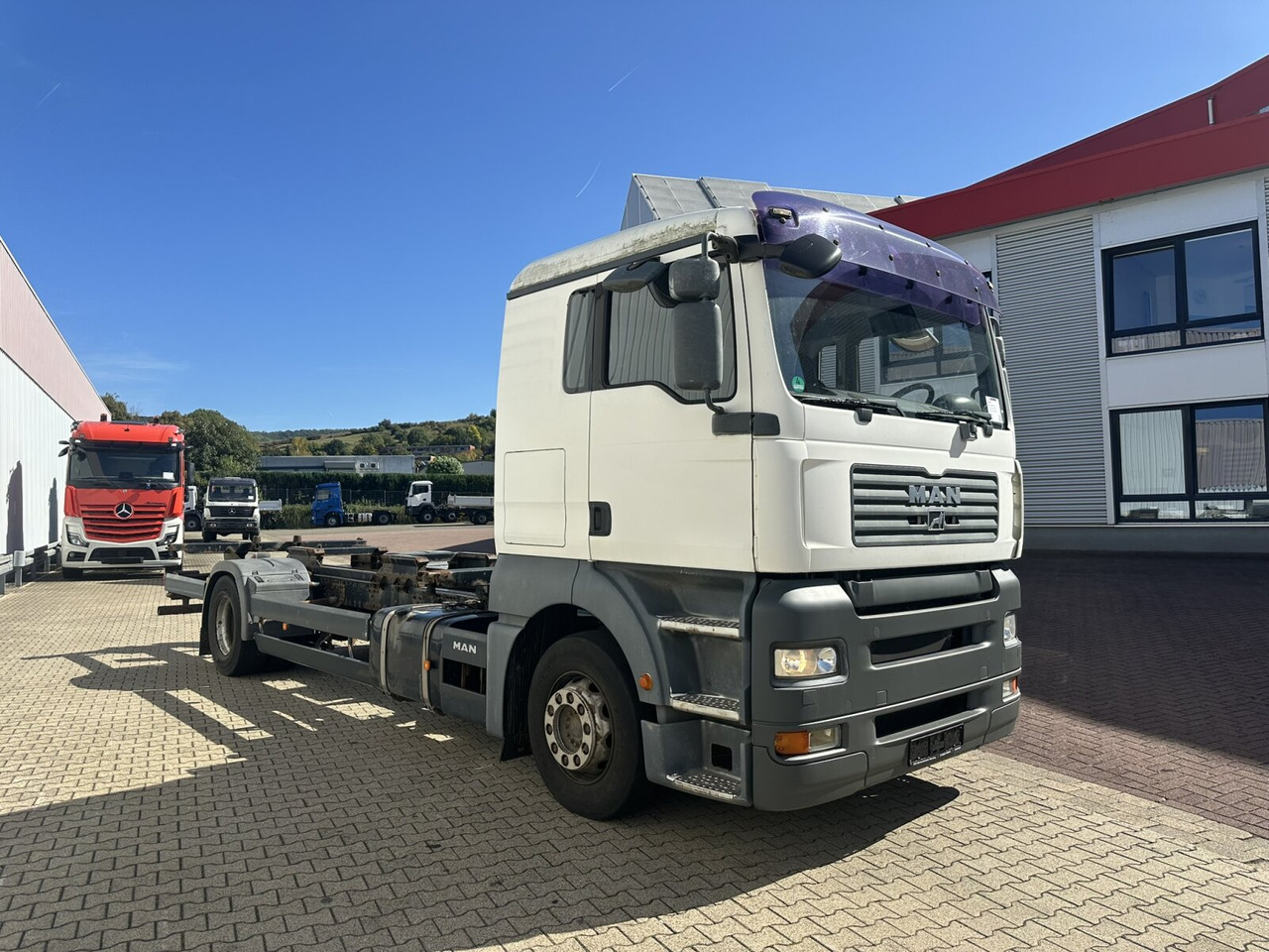 Camion MAN TGA 18.360 LL 4x2 TGA 18.360 LL 4x2, Fahrschule: Foto 8 Camion MAN TGA 18.360 LL 4x2 TGA 18.360 LL 4x2, Fahrschule: Foto 8