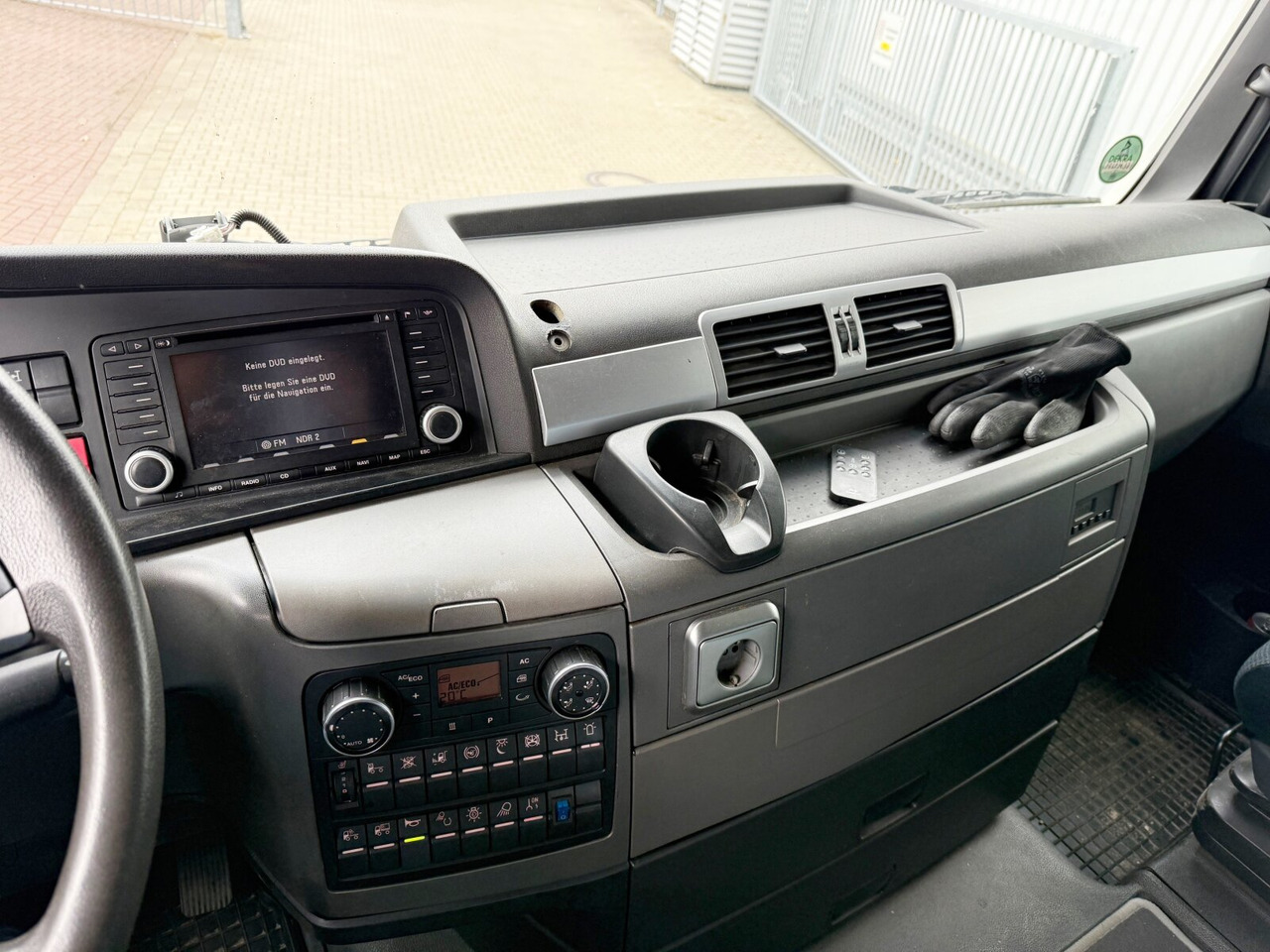 MAN TGX 26.480 6x4 BLS TGX 26.480 6x4 BLS, Retarder, XLX, Standklima, Hydraulik, zGG 90t - Cap tractor: Foto 5 MAN TGX 26.480 6x4 BLS TGX 26.480 6x4 BLS, Retarder, XLX, Standklima, Hydraulik, zGG 90t - Cap tractor: Foto 5