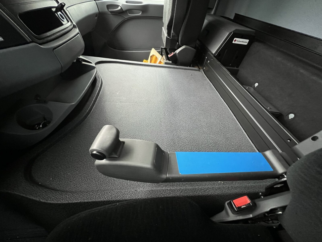 Mercedes-Benz Actros 2141 K 4x2 Actros 2141 K 4x2 - Cap tractor: Foto 3 Mercedes-Benz Actros 2141 K 4x2 Actros 2141 K 4x2 - Cap tractor: Foto 3