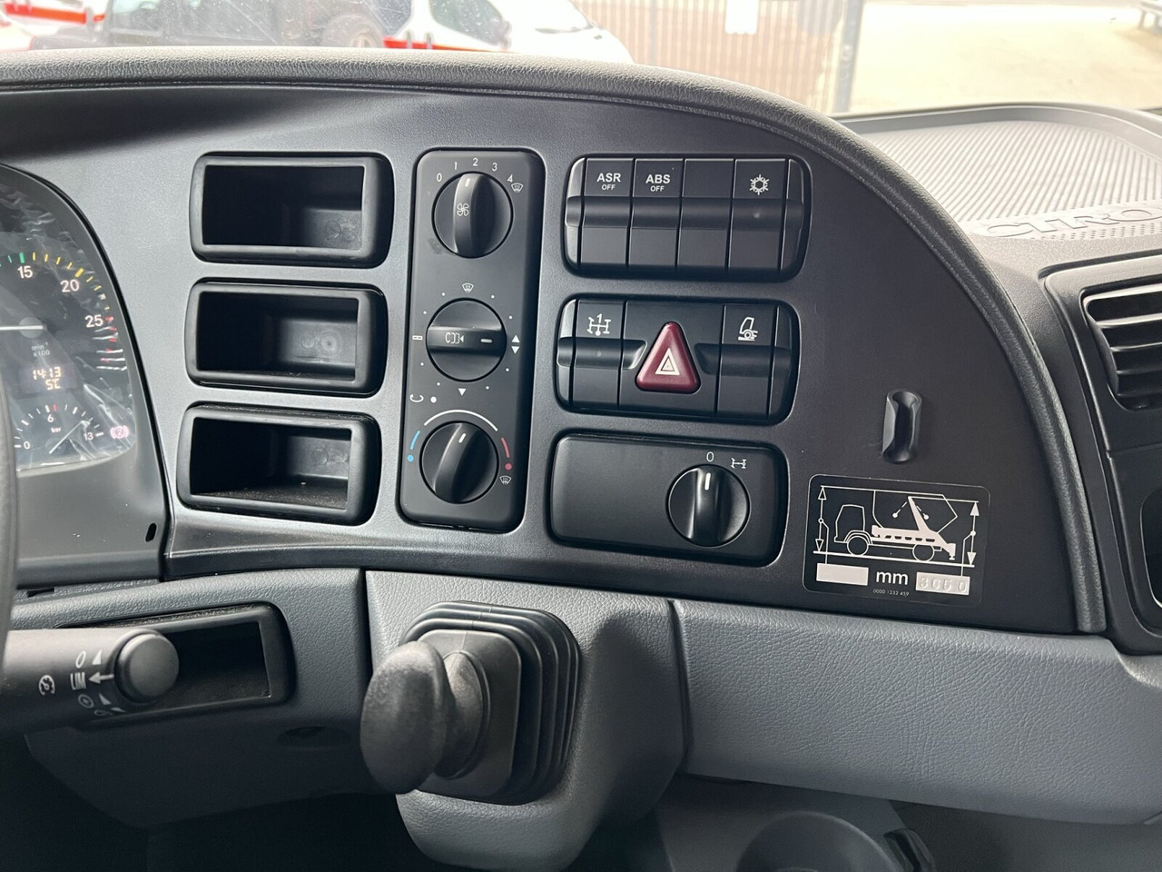 Mercedes-Benz Actros 2141 K 4x2 Actros 2141 K 4x2 - Cap tractor: Foto 2 Mercedes-Benz Actros 2141 K 4x2 Actros 2141 K 4x2 - Cap tractor: Foto 2