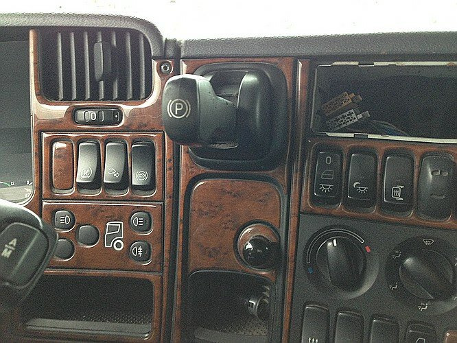 Cap tractor Scania R 420 4x2 R420 4x2 Lowliner, Twin Tec Rußfilterkat: Foto 10 Cap tractor Scania R 420 4x2 R420 4x2 Lowliner, Twin Tec Rußfilterkat: Foto 10