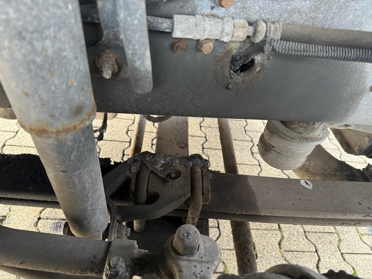 FM 380 6x4 R mit Brandschaden FM 380 6x4 R mit Brandschaden - Camion basculantă: Foto 3 FM 380 6x4 R mit Brandschaden FM 380 6x4 R mit Brandschaden - Camion basculantă: Foto 3