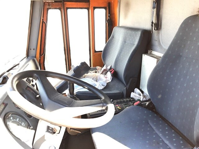 GINAF GINC 3030 GINAF GINC 3030 mit Heckkran Atlas AK 90.1 HDS - Camion şasiu, Camion cu macara: Foto 5 GINAF GINC 3030 GINAF GINC 3030 mit Heckkran Atlas AK 90.1 HDS - Camion şasiu, Camion cu macara: Foto 5