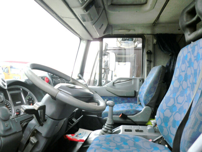 Iveco EuroCargo 75 E 17/4x2 EuroCargo 75 E 17/4x2, 6x VORHANDEN! - Camion furgon: Foto 5 Iveco EuroCargo 75 E 17/4x2 EuroCargo 75 E 17/4x2, 6x VORHANDEN! - Camion furgon: Foto 5