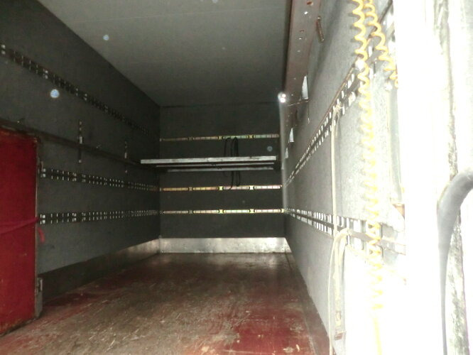 Iveco EuroTech 190E40 4x2 Euro Tech 190E40, Möbelkoffer, 49 cbm - Camion furgon: Foto 3 Iveco EuroTech 190E40 4x2 Euro Tech 190E40, Möbelkoffer, 49 cbm - Camion furgon: Foto 3