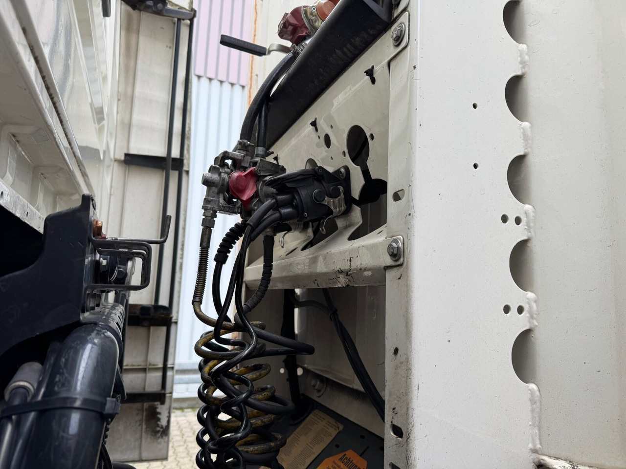 Krone SDP 27 SDP 27 , Edscha-Verdeck, Ex-Fahrschule - Semiremorcă platformă: Foto 4 Krone SDP 27 SDP 27 , Edscha-Verdeck, Ex-Fahrschule - Semiremorcă platformă: Foto 4