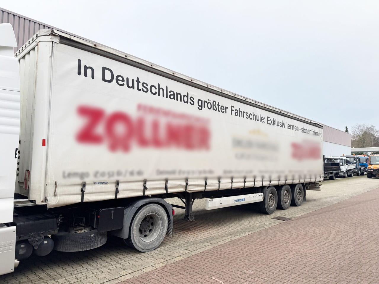 Krone SDP 27 SDP 27 , Edscha-Verdeck, Ex-Fahrschule - Semiremorcă platformă: Foto 1 Krone SDP 27 SDP 27 , Edscha-Verdeck, Ex-Fahrschule - Semiremorcă platformă: Foto 1