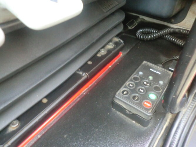 MAN L35 10.163 4x2 - Camion furgon: Foto 3 MAN L35 10.163 4x2 - Camion furgon: Foto 3