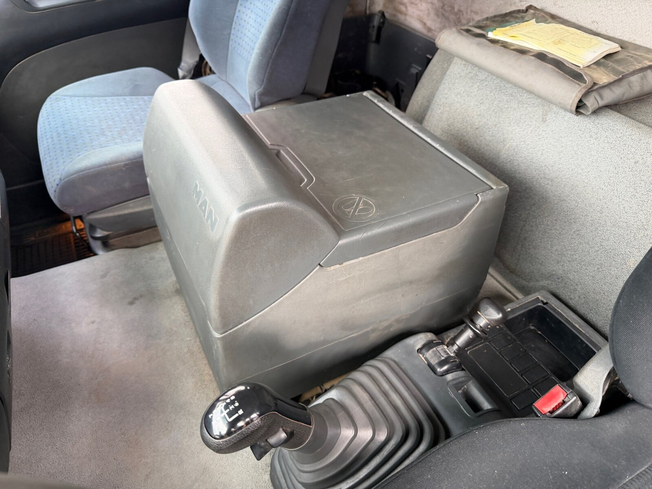 MAN TGA 26.400 6X4 BB TGA 26.400 6X4 BB, Intarder - Camion basculantă: Foto 3 MAN TGA 26.400 6X4 BB TGA 26.400 6X4 BB, Intarder - Camion basculantă: Foto 3