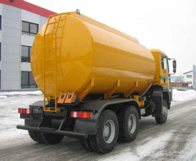 MAN TGA 26.430 6x6 - Camion cisternă: Foto 4 MAN TGA 26.430 6x6 - Camion cisternă: Foto 4