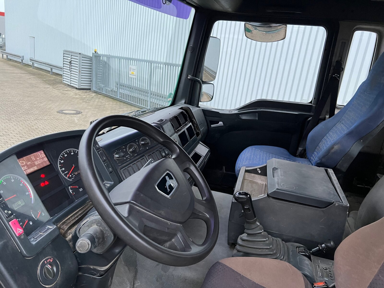 MAN TGA 26.463 6x4 BB TGA 26.463 6x4 BB - Camion cu cârlig: Foto 3 MAN TGA 26.463 6x4 BB TGA 26.463 6x4 BB - Camion cu cârlig: Foto 3