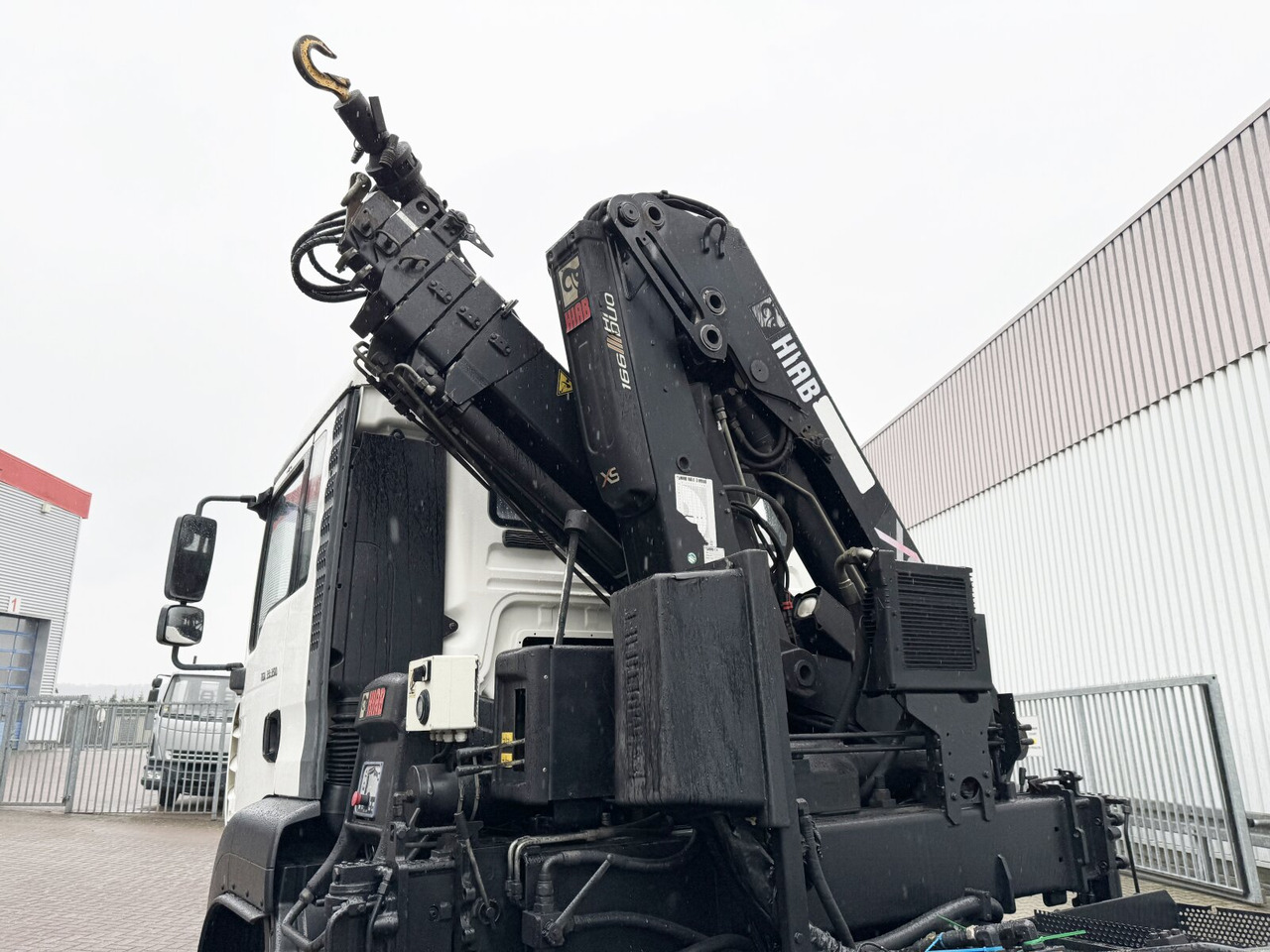 MAN TGA 33.350 6X4 BB TGA 33.350 6X4 BB mit Kran Hiab 166 E-3 HiDuo, Funk - Camion cu cârlig, Camion cu macara: Foto 2 MAN TGA 33.350 6X4 BB TGA 33.350 6X4 BB mit Kran Hiab 166 E-3 HiDuo, Funk - Camion cu cârlig, Camion cu macara: Foto 2