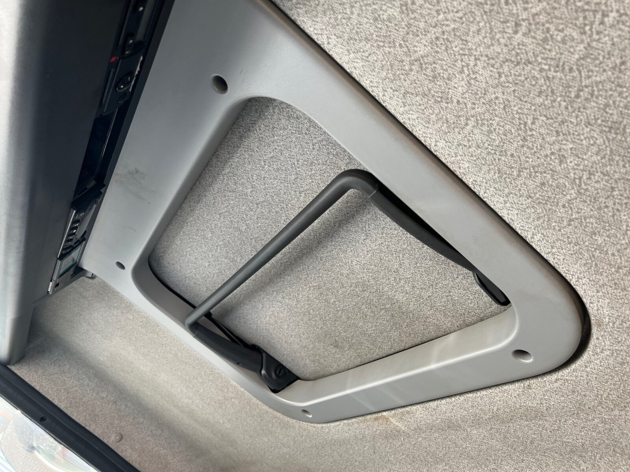 MAN TGL 12.220 4X2 BL mit Motorschaden TGL 12.220 4X2 BL mit Motorschaden, Tiefkühlkoffer, Thermoking, Rolltor, unterfaltbare MBB LBW - Camion frigider: Foto 2 MAN TGL 12.220 4X2 BL mit Motorschaden TGL 12.220 4X2 BL mit Motorschaden, Tiefkühlkoffer, Thermoking, Rolltor, unterfaltbare MBB LBW - Camion frigider: Foto 2