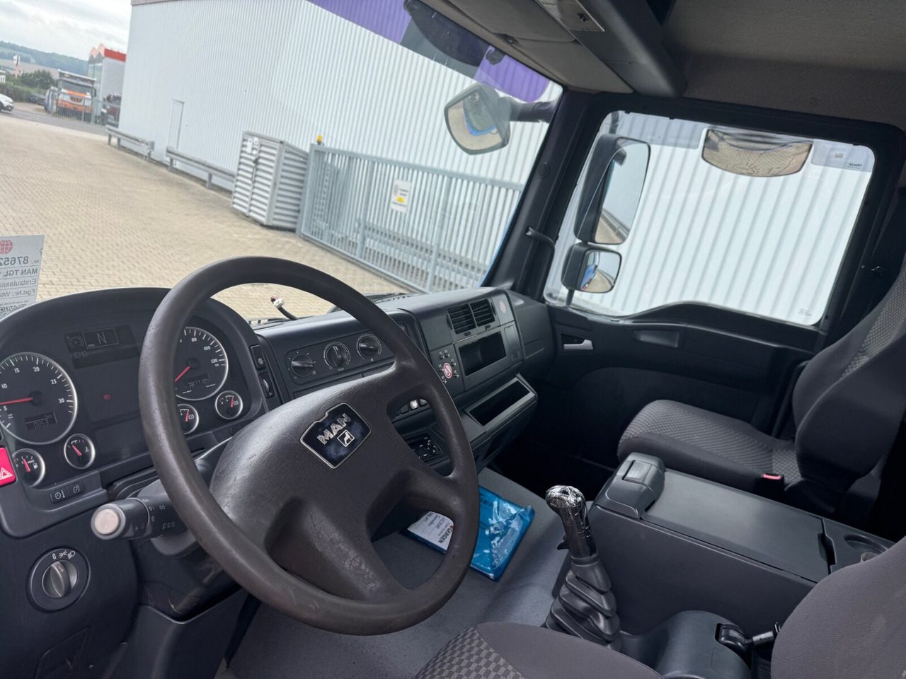 MAN TGL 12.240 4X2 BB TGL 12.240 4X2 BB, Tele-Absetzer - Camion container de gunoi: Foto 4 MAN TGL 12.240 4X2 BB TGL 12.240 4X2 BB, Tele-Absetzer - Camion container de gunoi: Foto 4