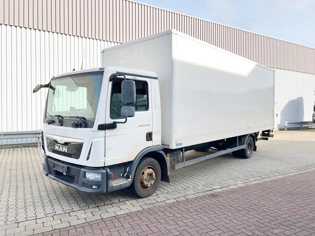 MAN TGL 12.250/340 4X2 BL TGL 12.250/340 4X2 BL mit Dhollandia LBW, 42 cbm - Camion furgon: Foto 1 MAN TGL 12.250/340 4X2 BL TGL 12.250/340 4X2 BL mit Dhollandia LBW, 42 cbm - Camion furgon: Foto 1
