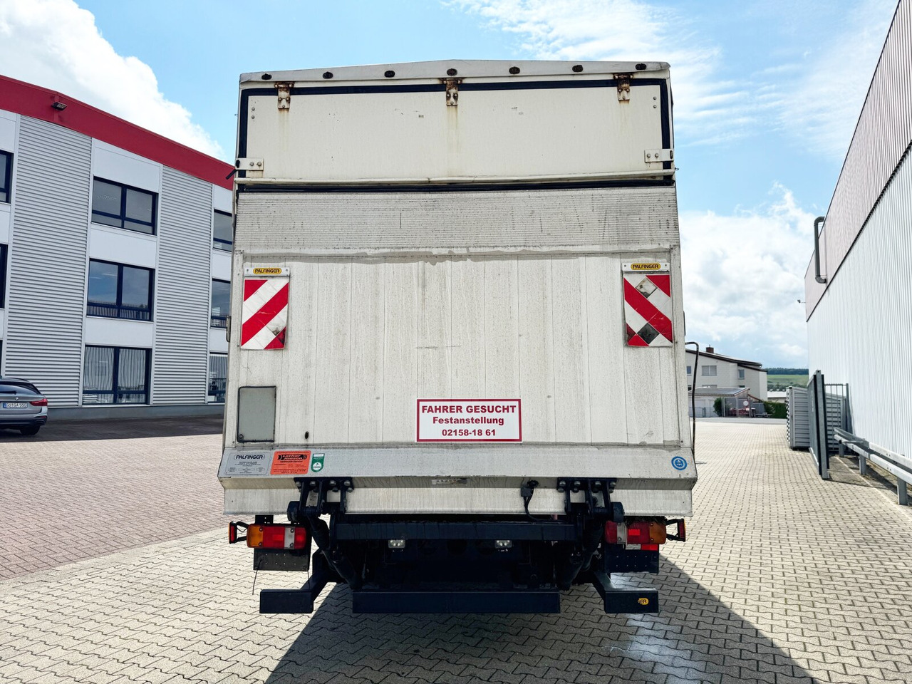 Camion platformă MAN TGL 7.150 4x2 BB TGL 7.150 4x2 BB mit LBW MBB (BJ. 2019): Foto 11 Camion platformă MAN TGL 7.150 4x2 BB TGL 7.150 4x2 BB mit LBW MBB (BJ. 2019): Foto 11