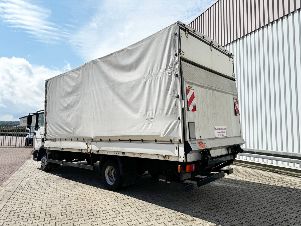 Camion platformă MAN TGL 7.150 4x2 BB TGL 7.150 4x2 BB mit LBW MBB (BJ. 2019): Foto 14 Camion platformă MAN TGL 7.150 4x2 BB TGL 7.150 4x2 BB mit LBW MBB (BJ. 2019): Foto 14
