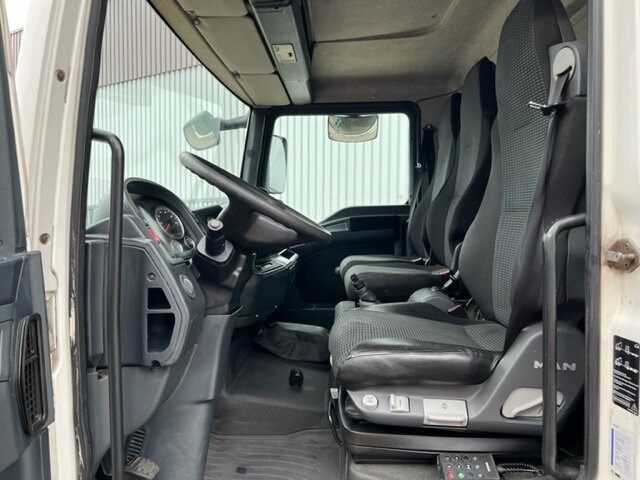MAN TGL 8.180 4x2 BL TGL 8.180 4x2 BL mit MBB LBW - Camion furgon: Foto 2 MAN TGL 8.180 4x2 BL TGL 8.180 4x2 BL mit MBB LBW - Camion furgon: Foto 2