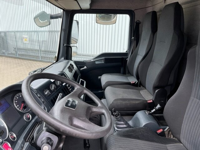 MAN TGL 8.180 4x2 BL TGL 8.180 4x2 BL mit MBB LBW - Camion furgon: Foto 3 MAN TGL 8.180 4x2 BL TGL 8.180 4x2 BL mit MBB LBW - Camion furgon: Foto 3