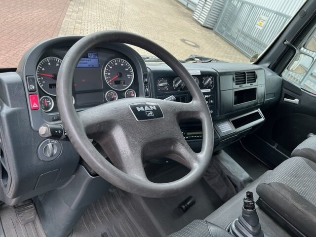 MAN TGL 8.180 4x2 BL TGL 8.180 4x2 BL mit MBB LBW - Camion furgon: Foto 4 MAN TGL 8.180 4x2 BL TGL 8.180 4x2 BL mit MBB LBW - Camion furgon: Foto 4