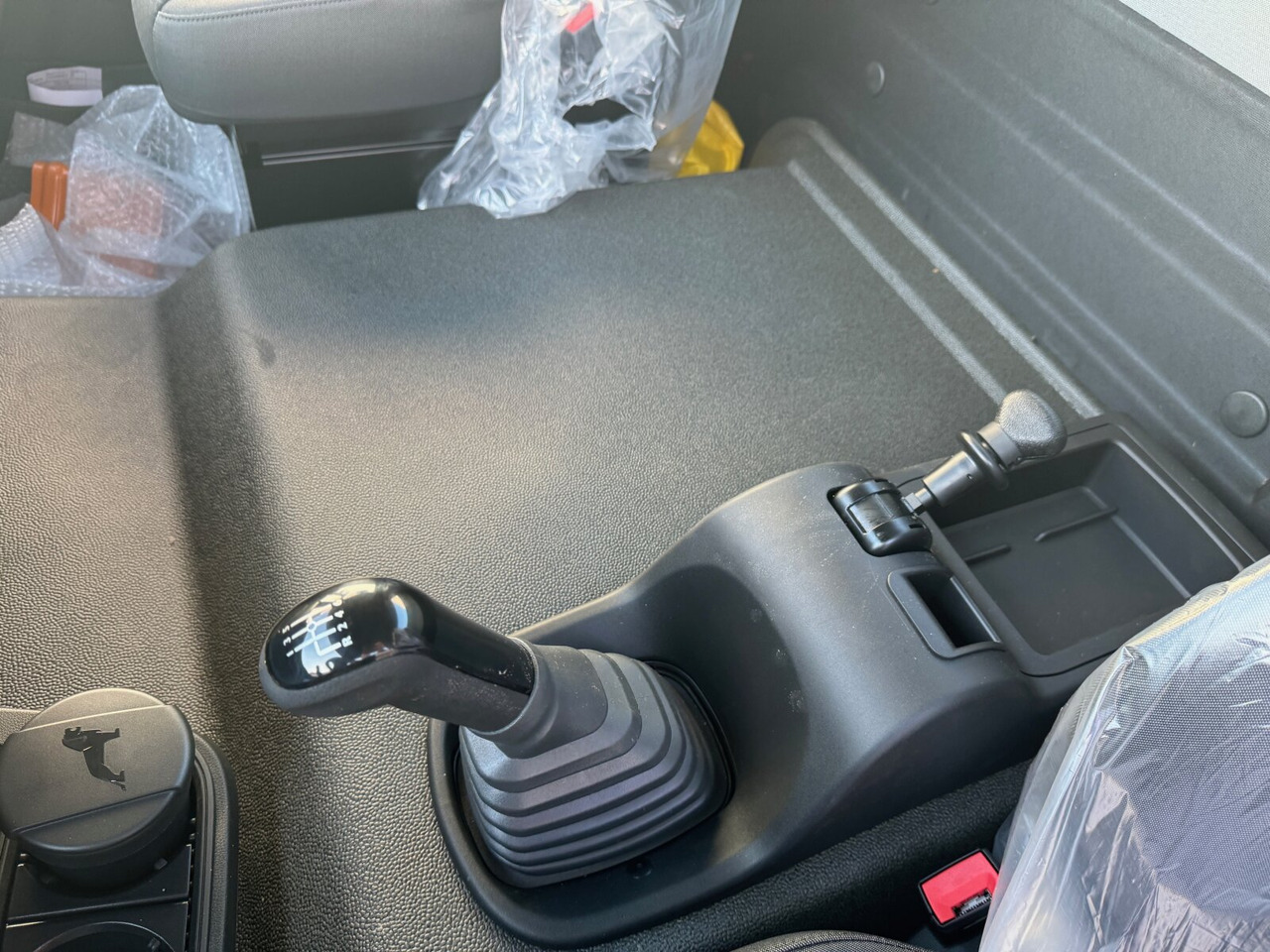 MAN TGL 8.190 4x2 BB CH TGL 8.190 4x2 BB CH, Nebenantrieb, 2x VORHANDEN - Camion şasiu: Foto 3 MAN TGL 8.190 4x2 BB CH TGL 8.190 4x2 BB CH, Nebenantrieb, 2x VORHANDEN - Camion şasiu: Foto 3