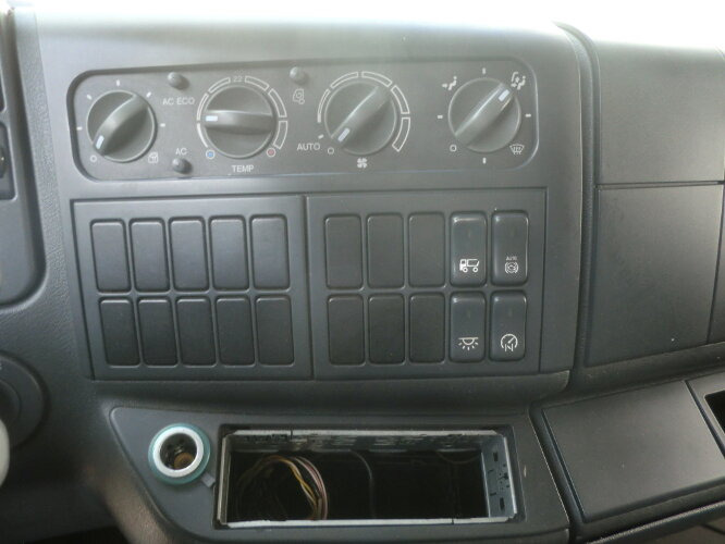 MAN TGL 8.210 BL 4x2 - Camion cu prelată: Foto 5 MAN TGL 8.210 BL 4x2 - Camion cu prelată: Foto 5