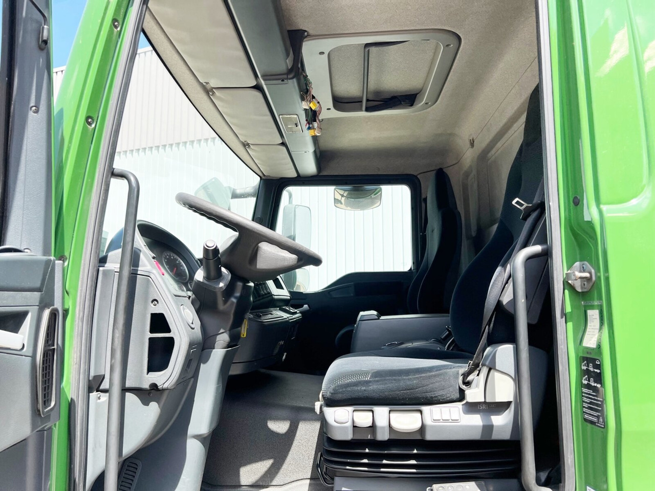 MAN TGM 15.290 4x2 BL TGM 15.290 4x2 BL, Tiefkühlkoffer - Camion frigider: Foto 4 MAN TGM 15.290 4x2 BL TGM 15.290 4x2 BL, Tiefkühlkoffer - Camion frigider: Foto 4