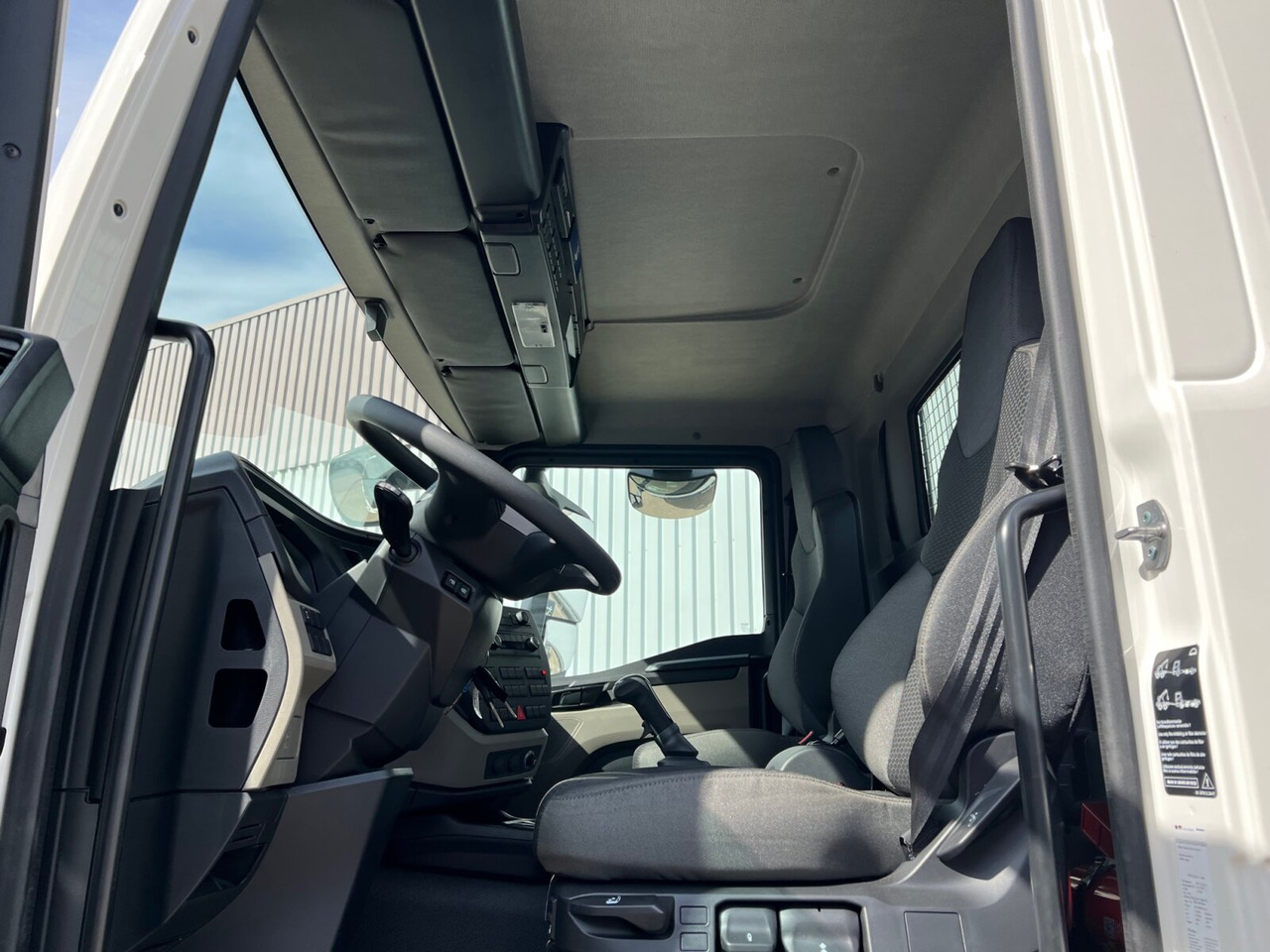 MAN TGM 18.250/340 4x2 BL CH TGM 18.250/340 4x2 BL CH, Funk - Camion cu cârlig: Foto 4 MAN TGM 18.250/340 4x2 BL CH TGM 18.250/340 4x2 BL CH, Funk - Camion cu cârlig: Foto 4