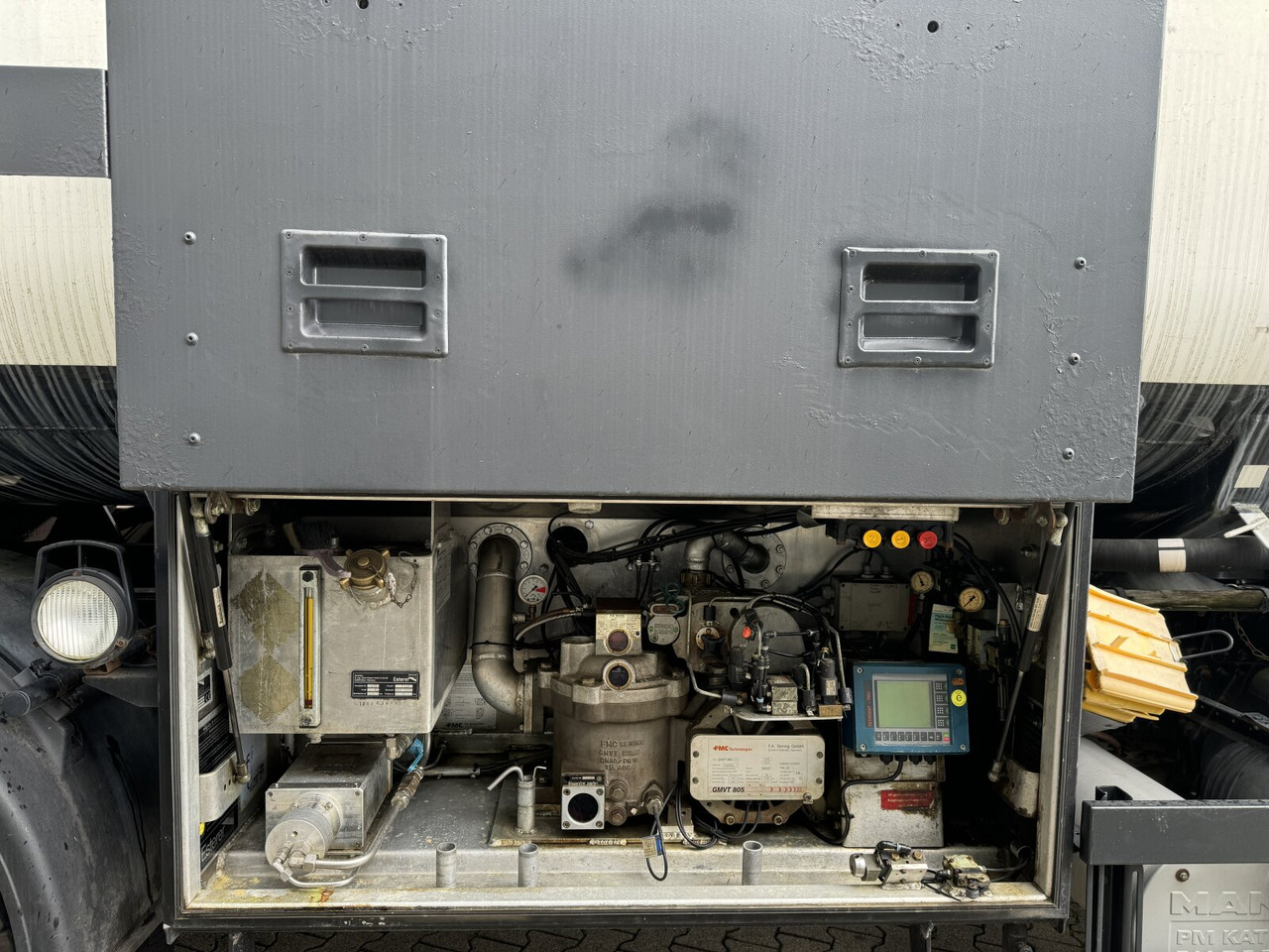 Camion cisternă MAN TGM 18.280 4X2 BL TGM 18.280 4X2 BL, Esterer Tankaufbau ca. 13.910l, 2 Kammern: Foto 9