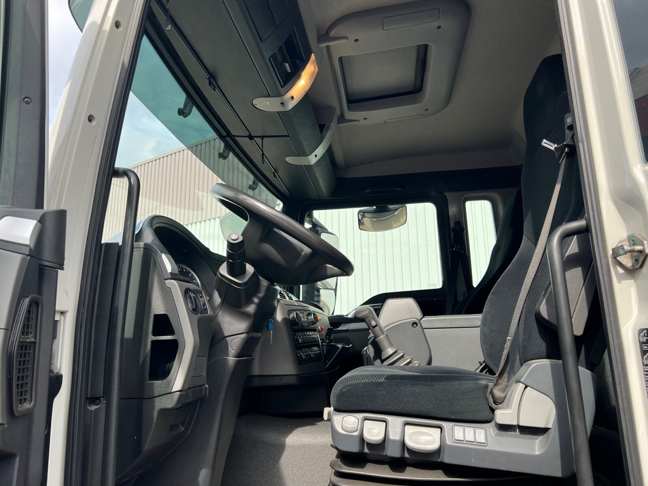 MAN TGS 26.360/400 6x2-4 BL TGS 26.360/400 6x2-4 BL, Lenk-/Lift, Kran Atlas AK 206.3E A5, Funk - Camion cu macara, Camion platformă: Foto 2 MAN TGS 26.360/400 6x2-4 BL TGS 26.360/400 6x2-4 BL, Lenk-/Lift, Kran Atlas AK 206.3E A5, Funk - Camion cu macara, Camion platformă: Foto 2