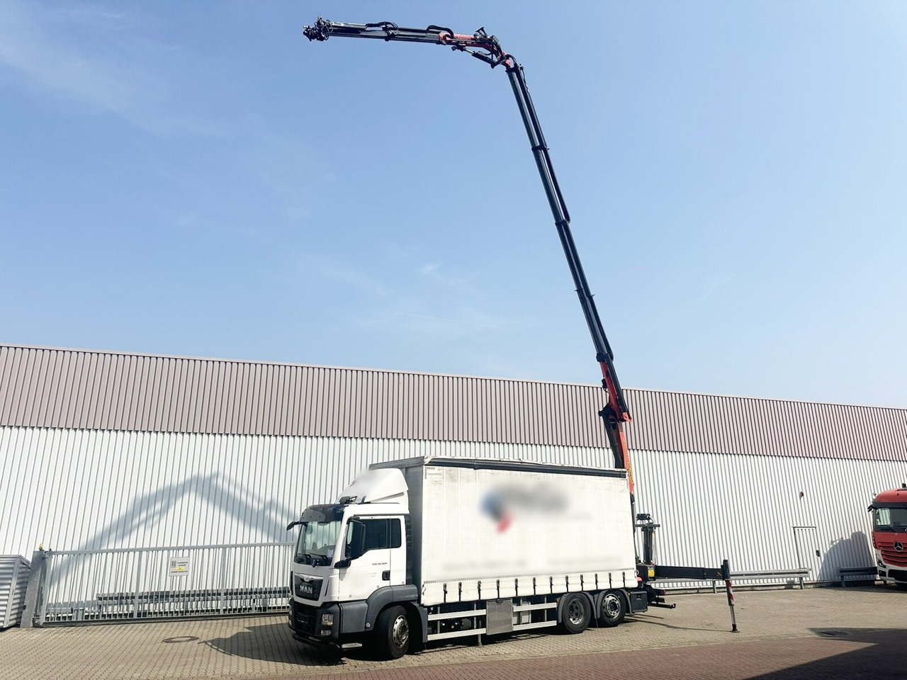 MAN TGS 26.400 6x2-4 LL TGS 26.400 6x2-4 LL, Lenk-/Lift, Edscha, Heckkran Palfinger PK23002-C + Jib PJ060A, Funk - Camion cu prelată, Camion cu macara: Foto 1 MAN TGS 26.400 6x2-4 LL TGS 26.400 6x2-4 LL, Lenk-/Lift, Edscha, Heckkran Palfinger PK23002-C + Jib PJ060A, Funk - Camion cu prelată, Camion cu macara: Foto 1