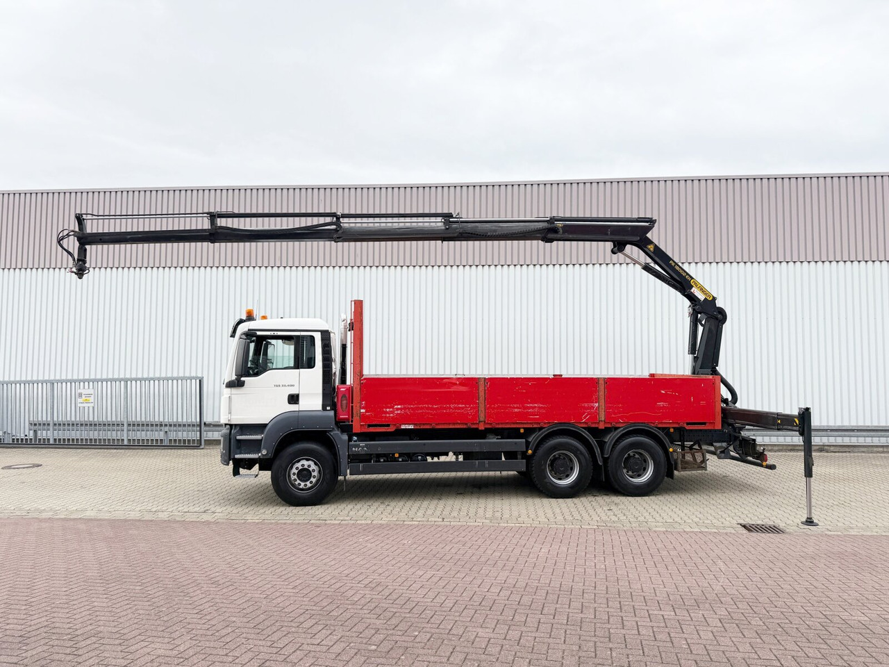 MAN TGS 33.400 6x4 BB TGS 33.400 6x4 BB, Navi, Heckkran PK18002-EH C, Funk - Camion cu macara, Camion platformă: Foto 2 MAN TGS 33.400 6x4 BB TGS 33.400 6x4 BB, Navi, Heckkran PK18002-EH C, Funk - Camion cu macara, Camion platformă: Foto 2