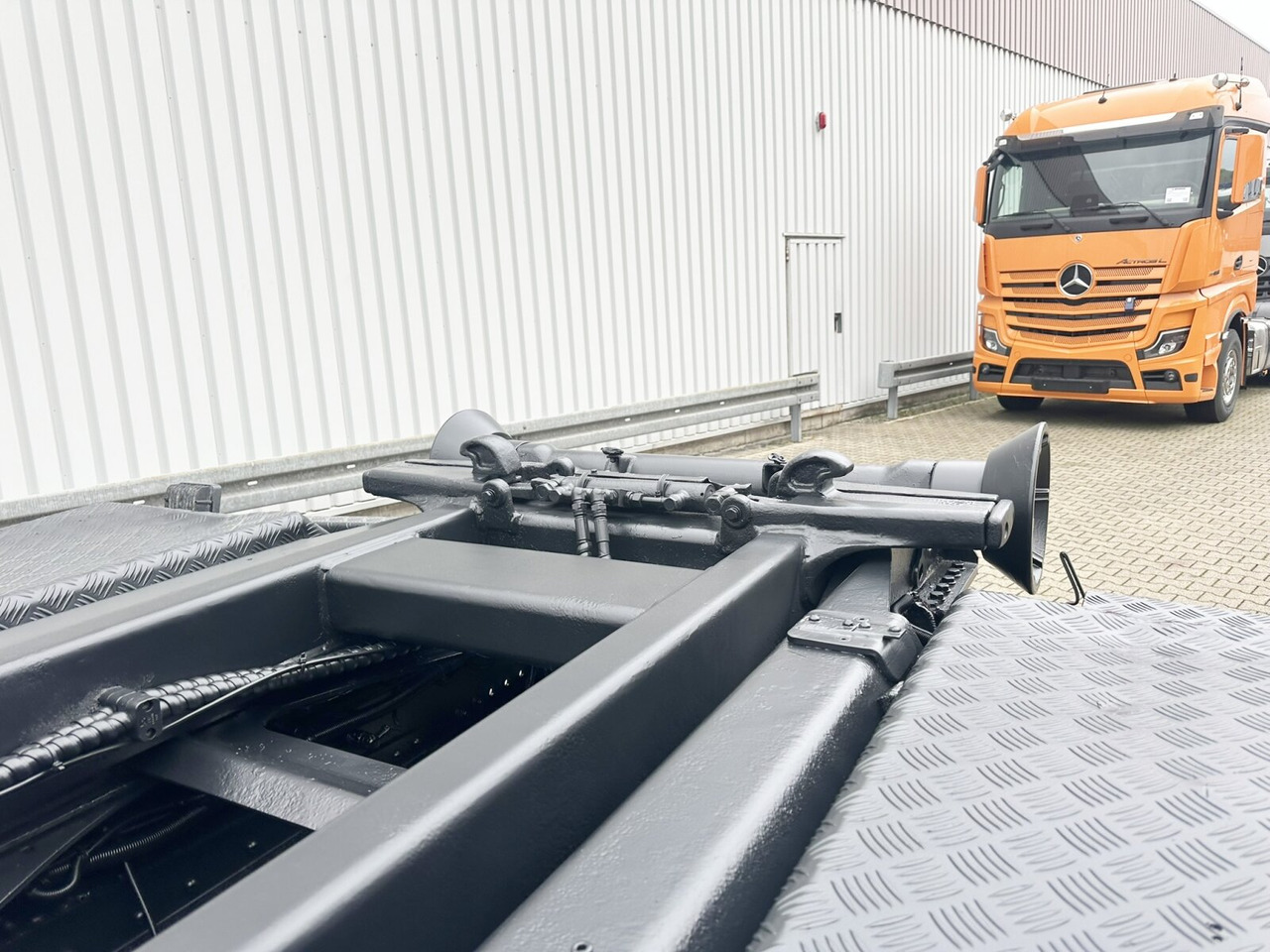 MAN TGS 35.480 8X4 BL TGS 35.400 8x4 BL, Schub-Knick bis 6,5m Container - Camion cu cârlig: Foto 2 MAN TGS 35.480 8X4 BL TGS 35.400 8x4 BL, Schub-Knick bis 6,5m Container - Camion cu cârlig: Foto 2