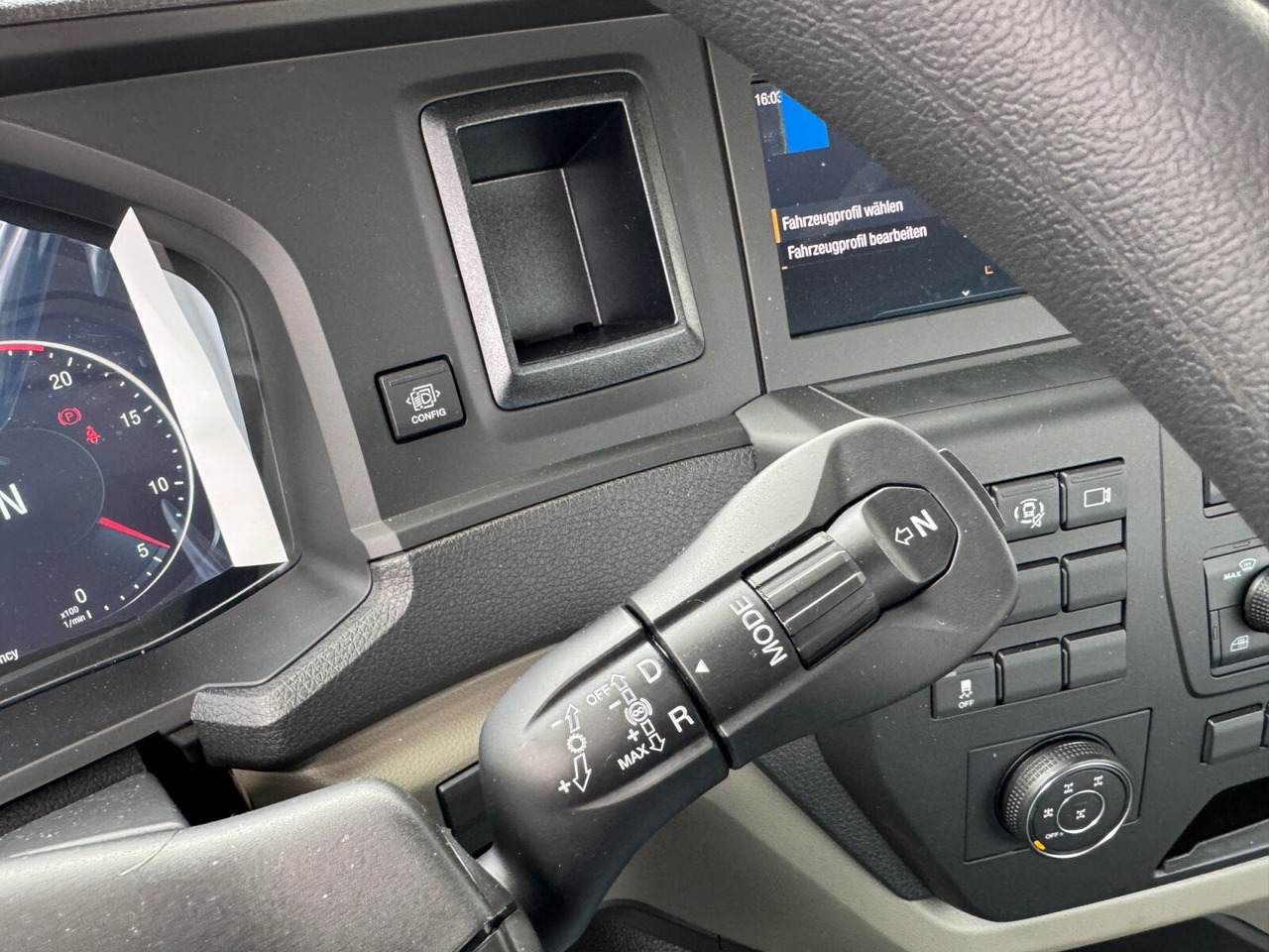 MAN TGS 35.480 8x8 BB CH TGS 35.480 8x8 BB CH, Meiller Stahlmulde 18m³ - Autobasculantă: Foto 5 MAN TGS 35.480 8x8 BB CH TGS 35.480 8x8 BB CH, Meiller Stahlmulde 18m³ - Autobasculantă: Foto 5