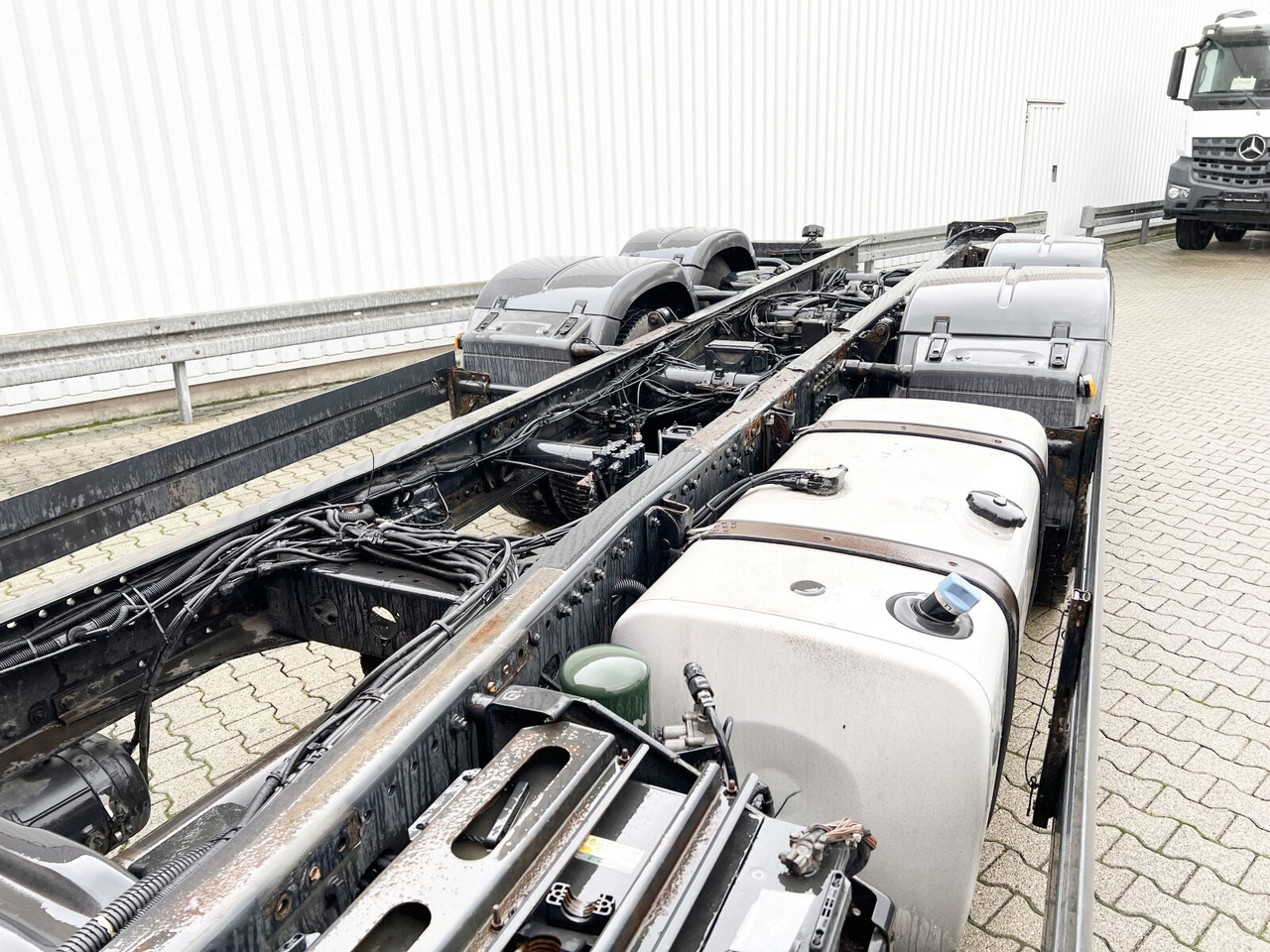 MAN TGX 26.440 6x2-2 LL TGX 26.440 6x2-2 LL, Lenk-Liftachse - Camion şasiu: Foto 3 MAN TGX 26.440 6x2-2 LL TGX 26.440 6x2-2 LL, Lenk-Liftachse - Camion şasiu: Foto 3