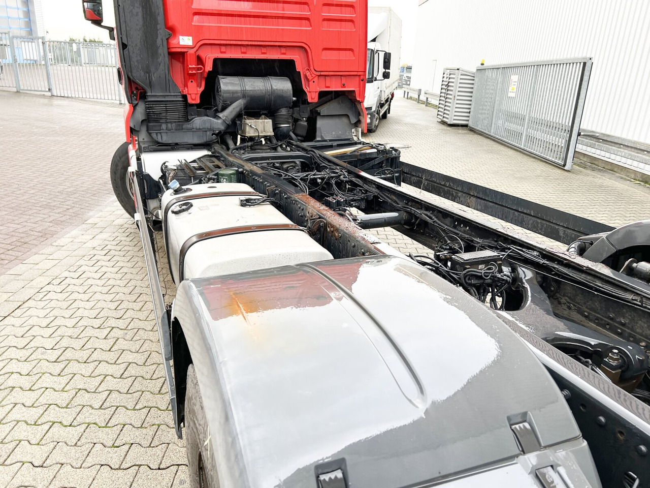 MAN TGX 26.440 6x2-2 LL TGX 26.440 6x2-2 LL, Lenk-Liftachse - Camion şasiu: Foto 2 MAN TGX 26.440 6x2-2 LL TGX 26.440 6x2-2 LL, Lenk-Liftachse - Camion şasiu: Foto 2