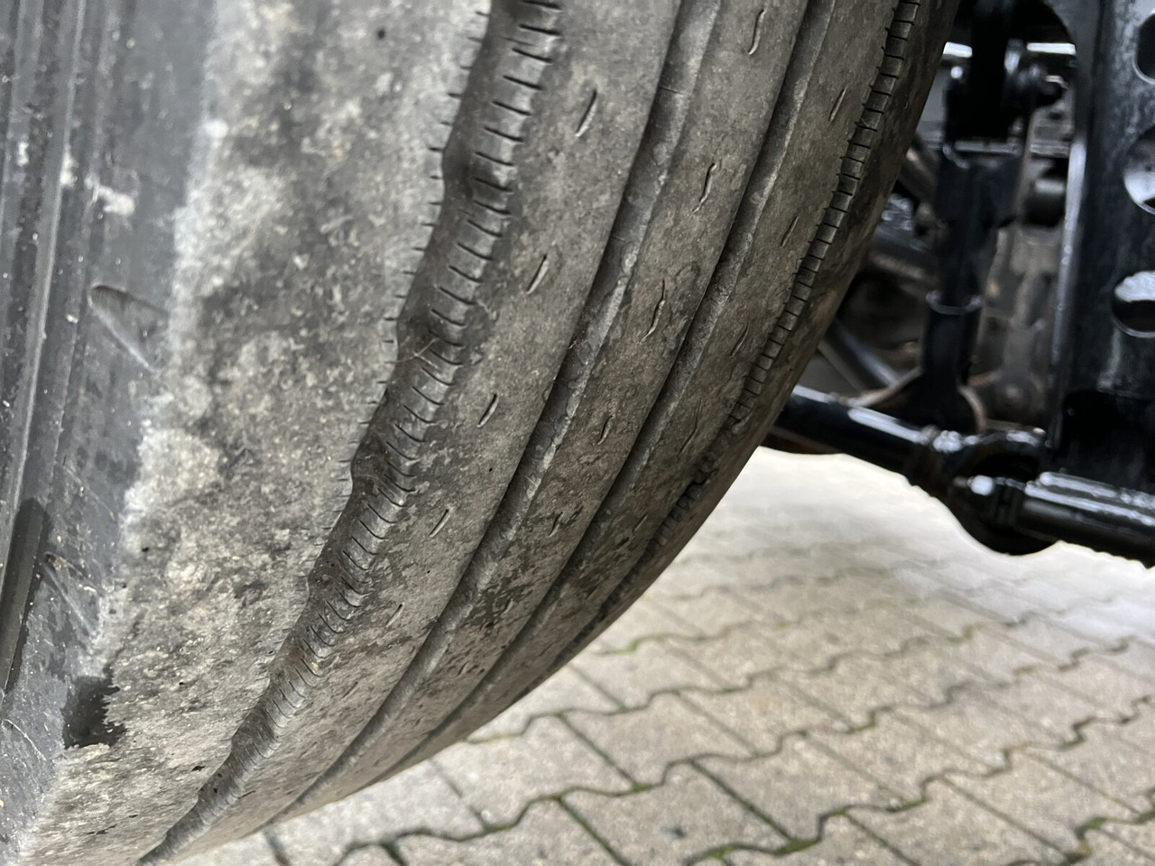 MAN TGX 26.440 6x2-2 LL TGX 26.440 6x2-2 LL, Lenk-Liftachse - Camion şasiu: Foto 5 MAN TGX 26.440 6x2-2 LL TGX 26.440 6x2-2 LL, Lenk-Liftachse - Camion şasiu: Foto 5