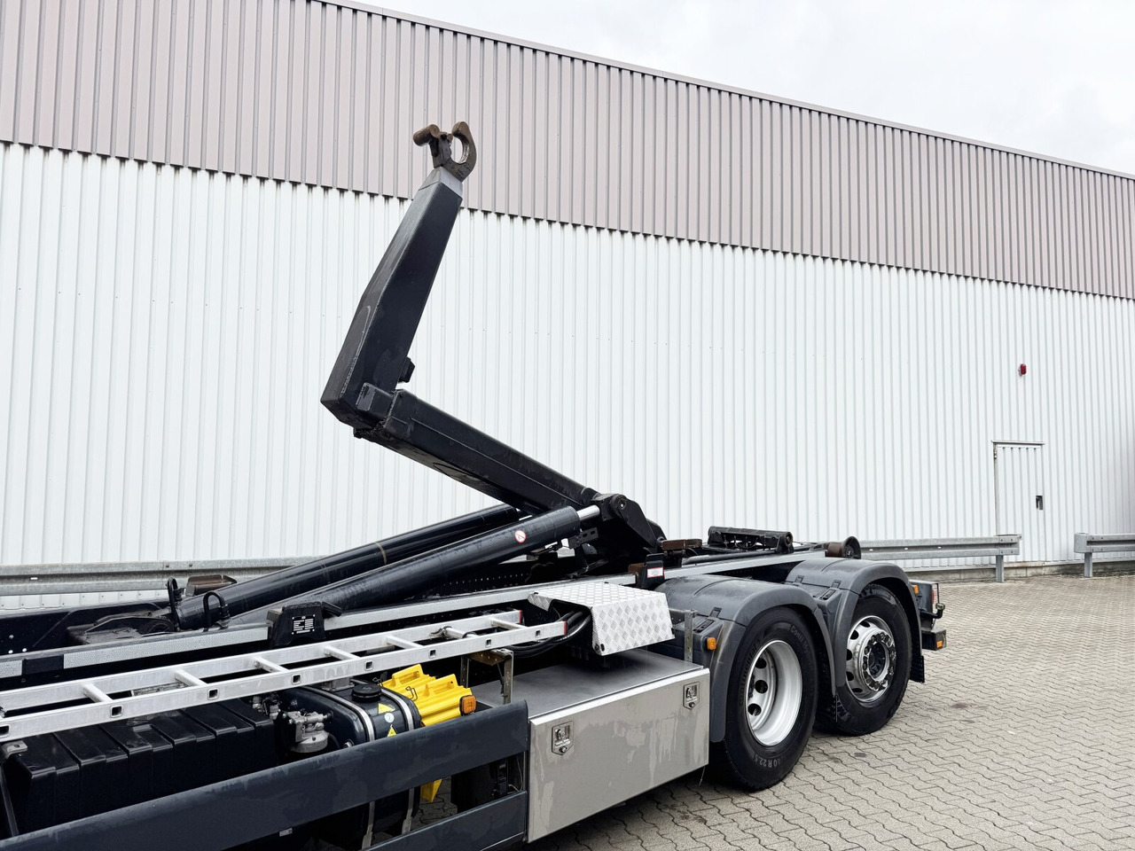 Camion cu cârlig MAN TGX 26.470 6X2-4 BL TGX 26.470 6X2-4 BL, Lenk-/Liftachse, XLX-Fahrerhaus, VDL Abrollanlage 7m: Foto 14 Camion cu cârlig MAN TGX 26.470 6X2-4 BL TGX 26.470 6X2-4 BL, Lenk-/Liftachse, XLX-Fahrerhaus, VDL Abrollanlage 7m: Foto 14